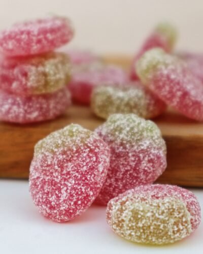 Sour Strawberries vegan candy godis fabrica