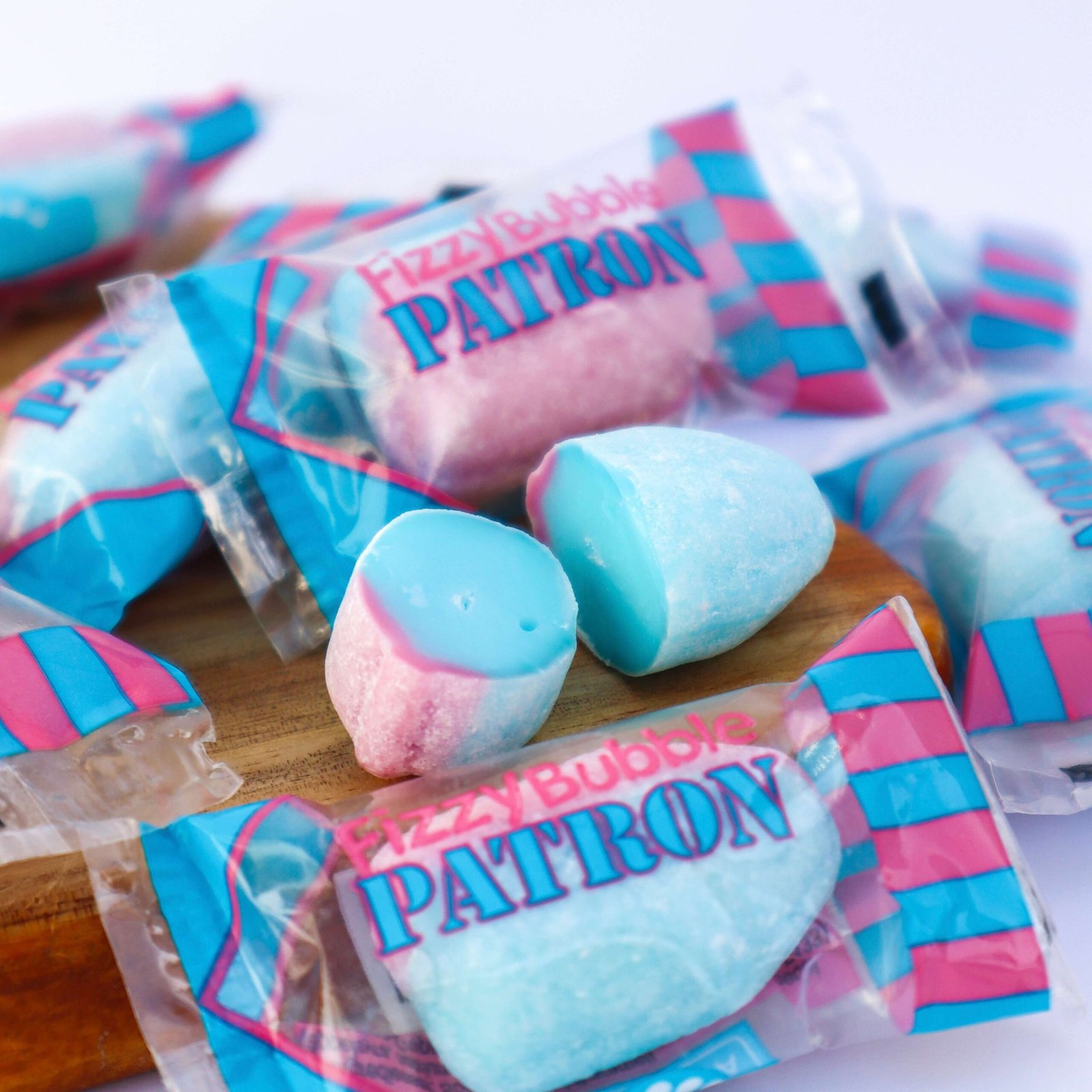 Patroner Fizzy bubblegum hard candy dizzy unicorn sour caramelo duro sabor chicle bubbliz bubble burbujante pink blue swedish candy