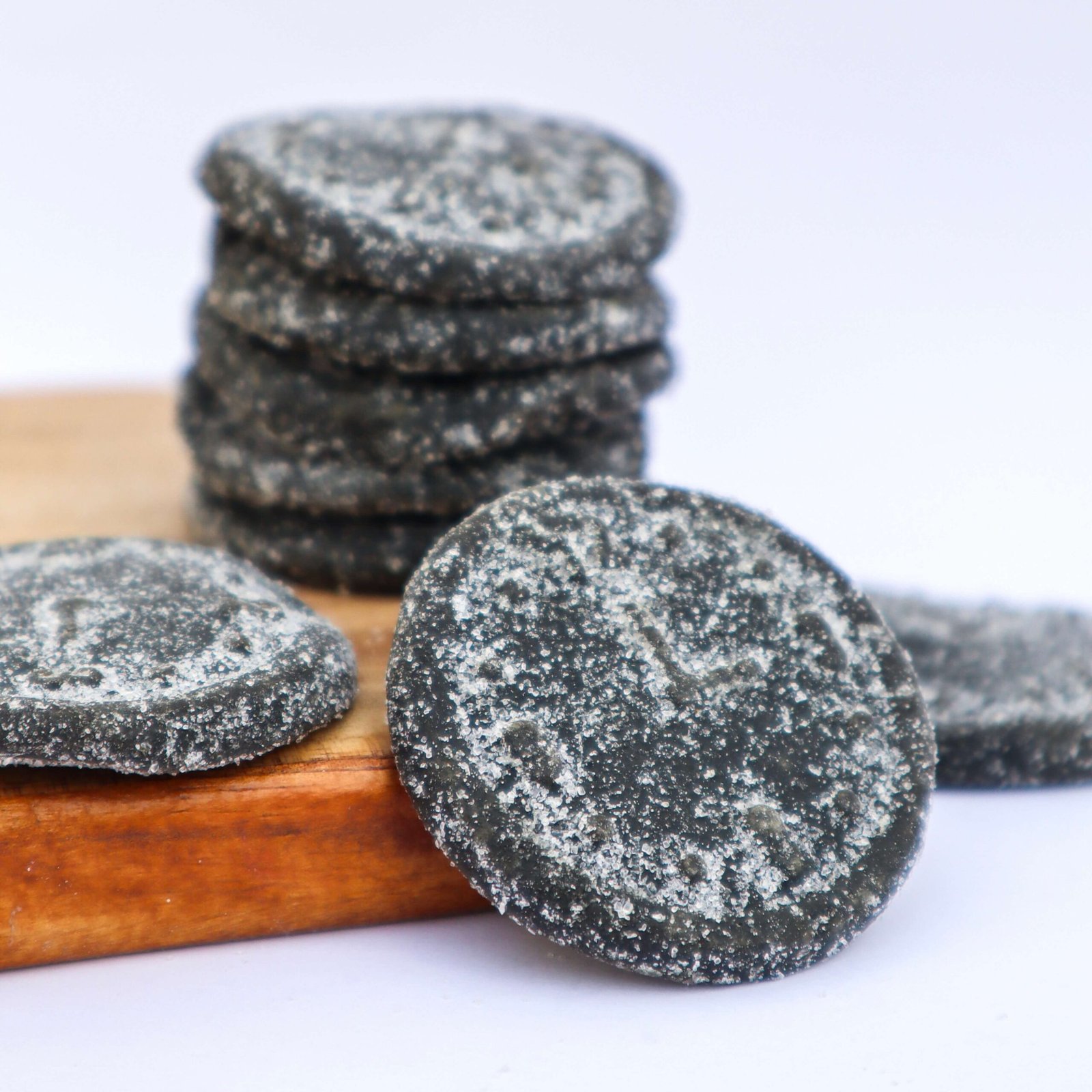 Salty Liquorice Clock regaliz salado Suecia norte Finlandia very salty salmiak samiakki lakritsi karkki kello timer